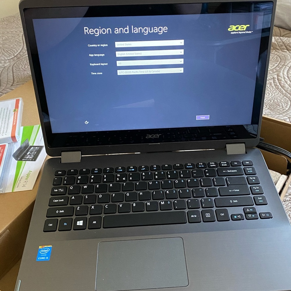 Laptop, lightly used acer aspire R14